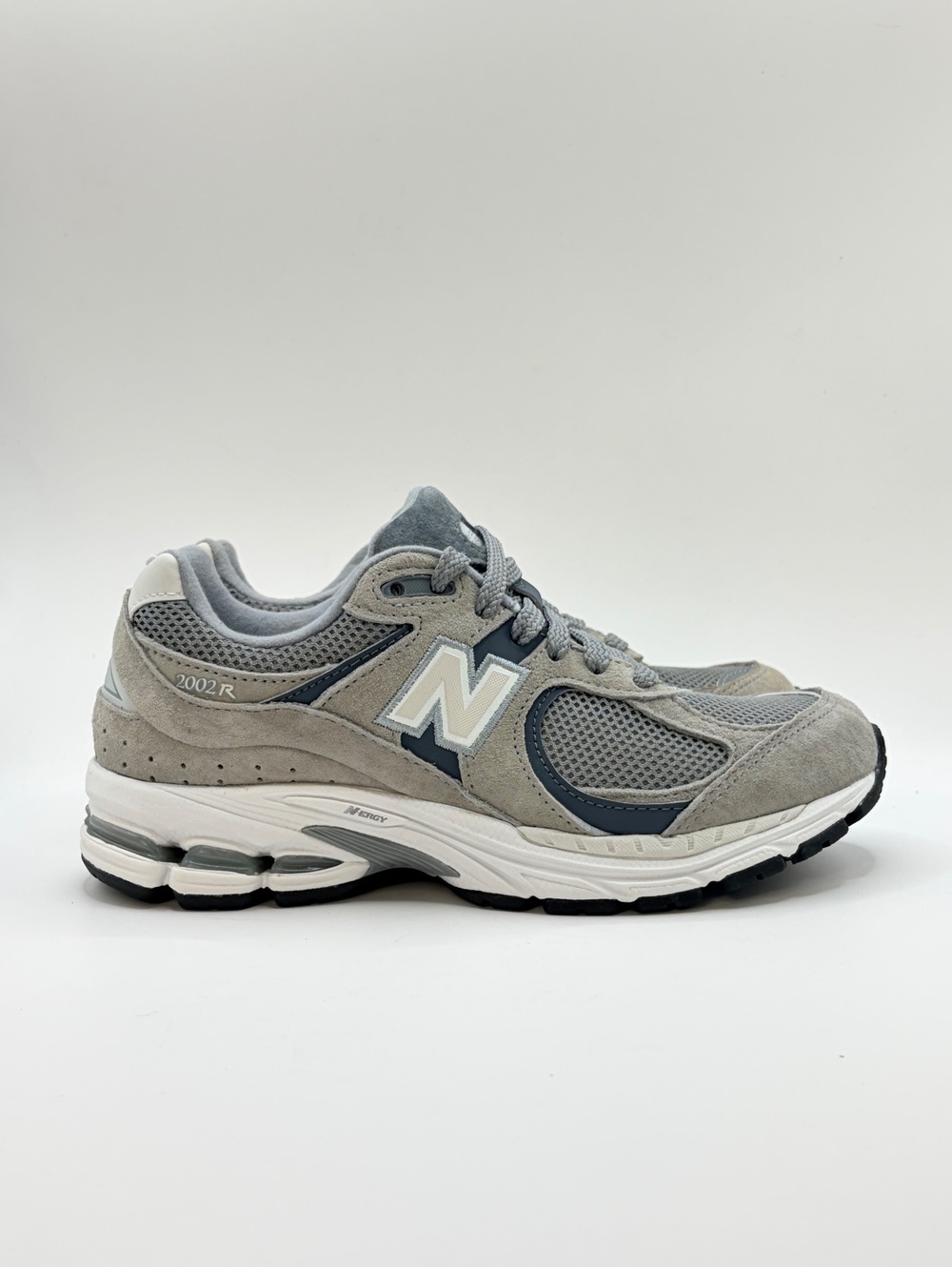 New Balance 2002R Running Shoes Size 4.5/6 Women’s US Grey Mesh Suede Sneakers